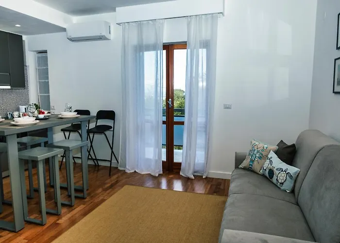 Апартаменти House In *